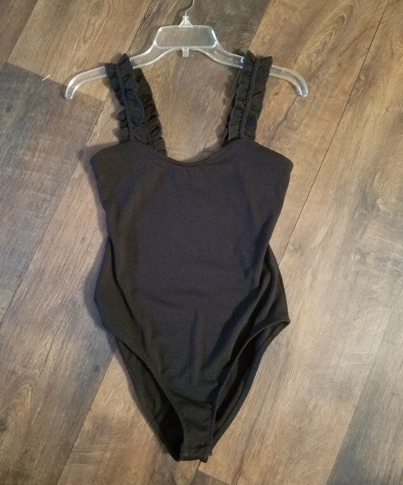 Honey & sparkle black ribbed gathered straps body suit